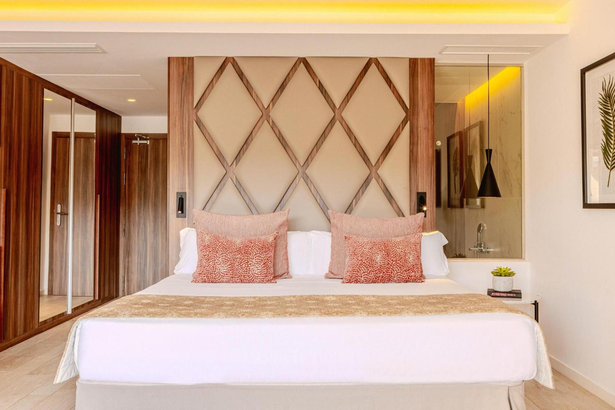 Zafiro Palace Palmanova Εξωτερικό φωτογραφία
