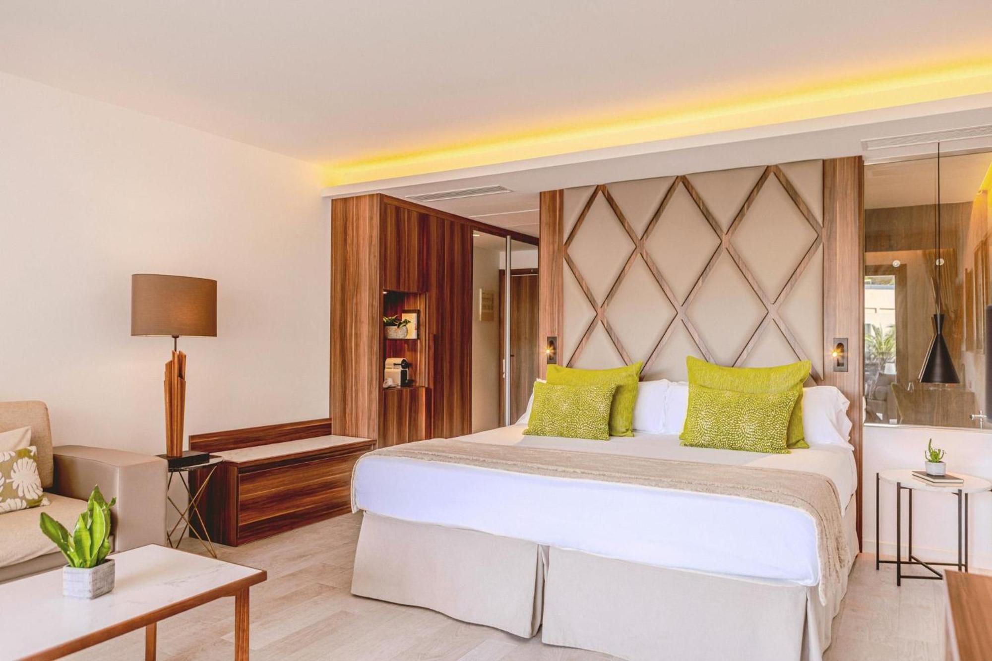 Zafiro Palace Palmanova Εξωτερικό φωτογραφία